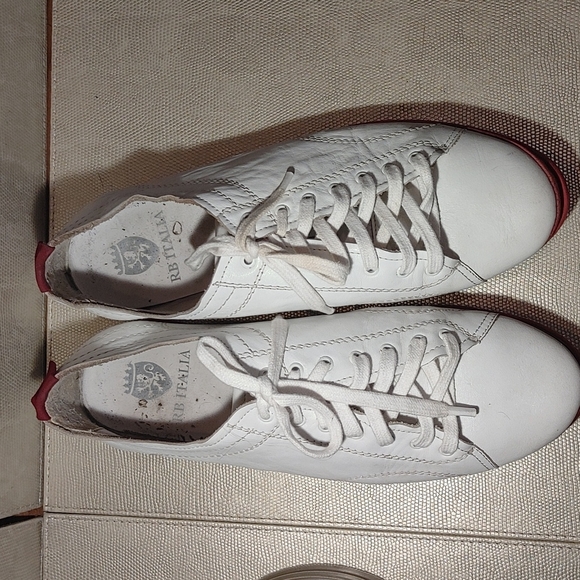 RB Italia - Picture 2 of 3